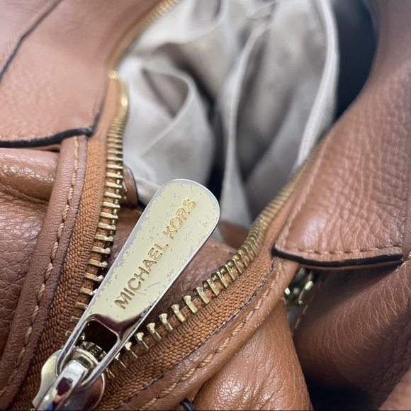 Michael Kors Crossbody Purse - Picture 4 of 9